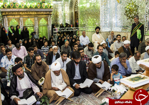 محفل انس با قرآن کریم در حرم مطهر سید تاج الدین غریب (ع) + تصاویر