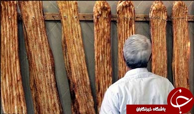 نگاهی به زیر پوست نان ها/ مگس هایی که در برخی نانوایی ها از در و دیوار بالا می روند!