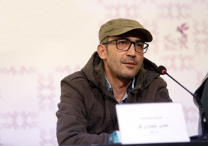 ظلم به فیلمنامه «ایستاده در غبار» در جشنواره‌های مختلف/ سینما به تئاتر نیاز دارد