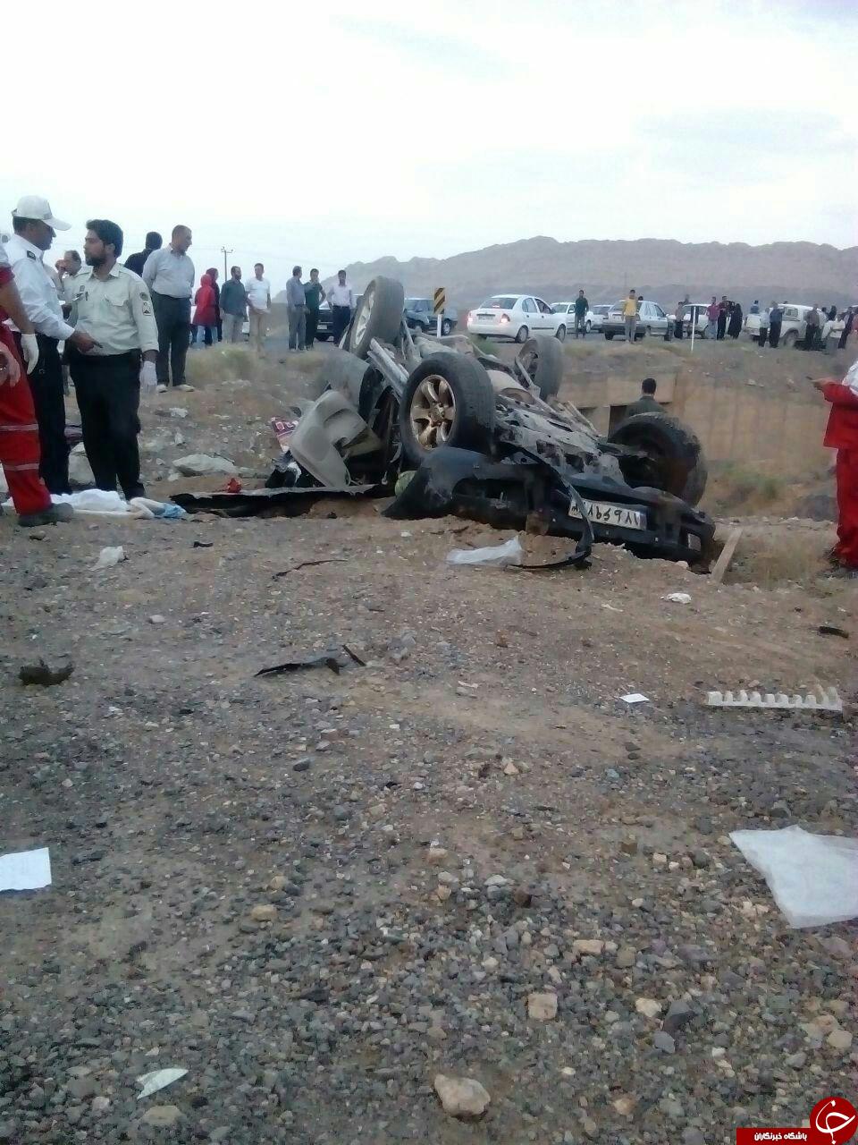 واژگونی دلخراش پرادو در جاده بادرود &ndash; نطز + تصاویر
