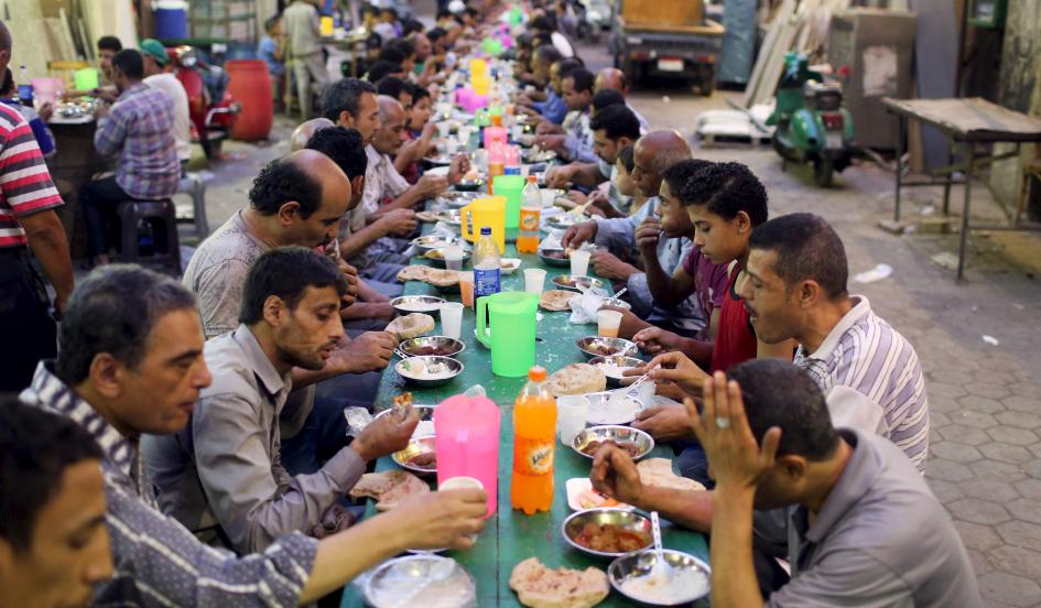 سنت رمضان در مصر؛ از  روشن کردن فانوس&zwnj;ها و برپایی چادرهای رمضانیه تا 