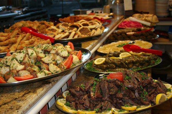 سنت رمضان در مصر؛ از  روشن کردن فانوس&zwnj;ها و برپایی چادرهای رمضانیه تا 