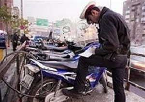 موتورسواران بدون کلاه ایمنی اعمال قانون شدند