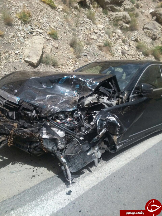 برخورد بنز S500 با نیسان آبی + تصاویر