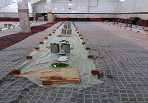 برپایی سفره های ساده افطار در بایگ