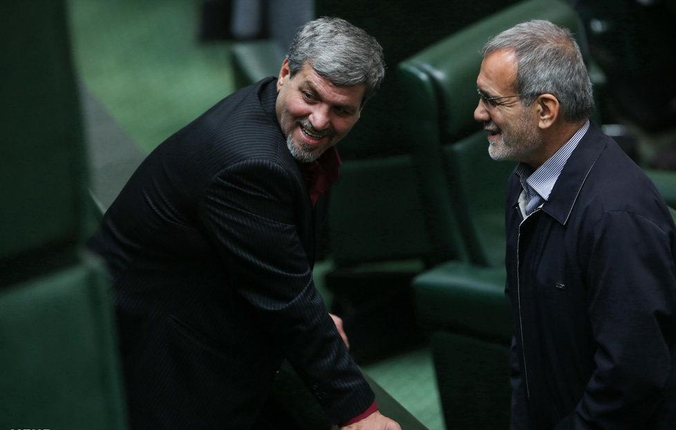 وقتی "آقای دیپلماسی" مسئول جهیزیه دختران دم بخت می‌شود/ ازتهران، تهرانِ "کواکبیان" تا ظرف شکسته "لیلی" در صحن + تصاویر