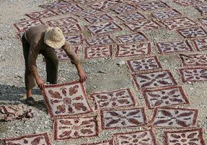 شیوه تولید پارچه قلمکار شهرستان برخوار در انتظار ثبت ملی