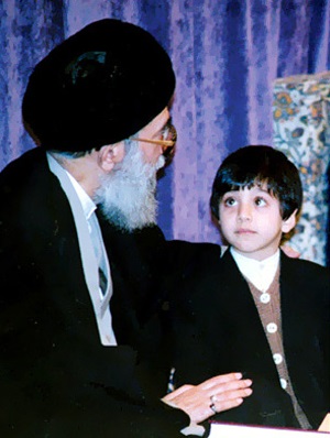 نابغه قرآنی دیروز حالا چه می&zwnj;کند؟/ آیه&zwnj;ای که طباطبایی برای برجام خواند + فیلم