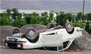 مرگ راننده پیکان در اثر واژگونی خودرو