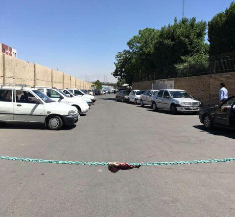 دادسرا بدون مجوز خیابان مسدود می&zwnj;کند، حق پارکینگ می&zwnj;گیرد/ مانع از کارساز بودن رشوه شوید
