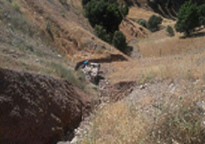 سقوط خودرو به عمق دره درمحور ثلاث - جوانرود