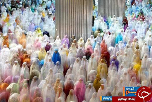 عکس/ نمایی زیبا از نماز جماعت در ماه مبارک رمضان