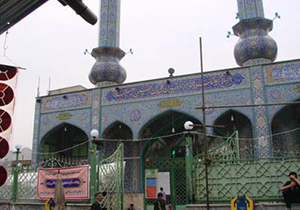 50 مغازه حریم امام زاده زیدابن علی خرم آباد خریداری می شود