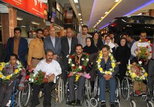 بازگشت شناگر افتخار آفرین کرمانی
