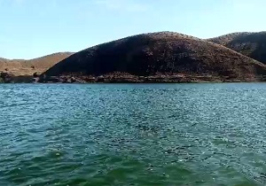طبیعت زیبای دریاچه حوضیان + فیلم