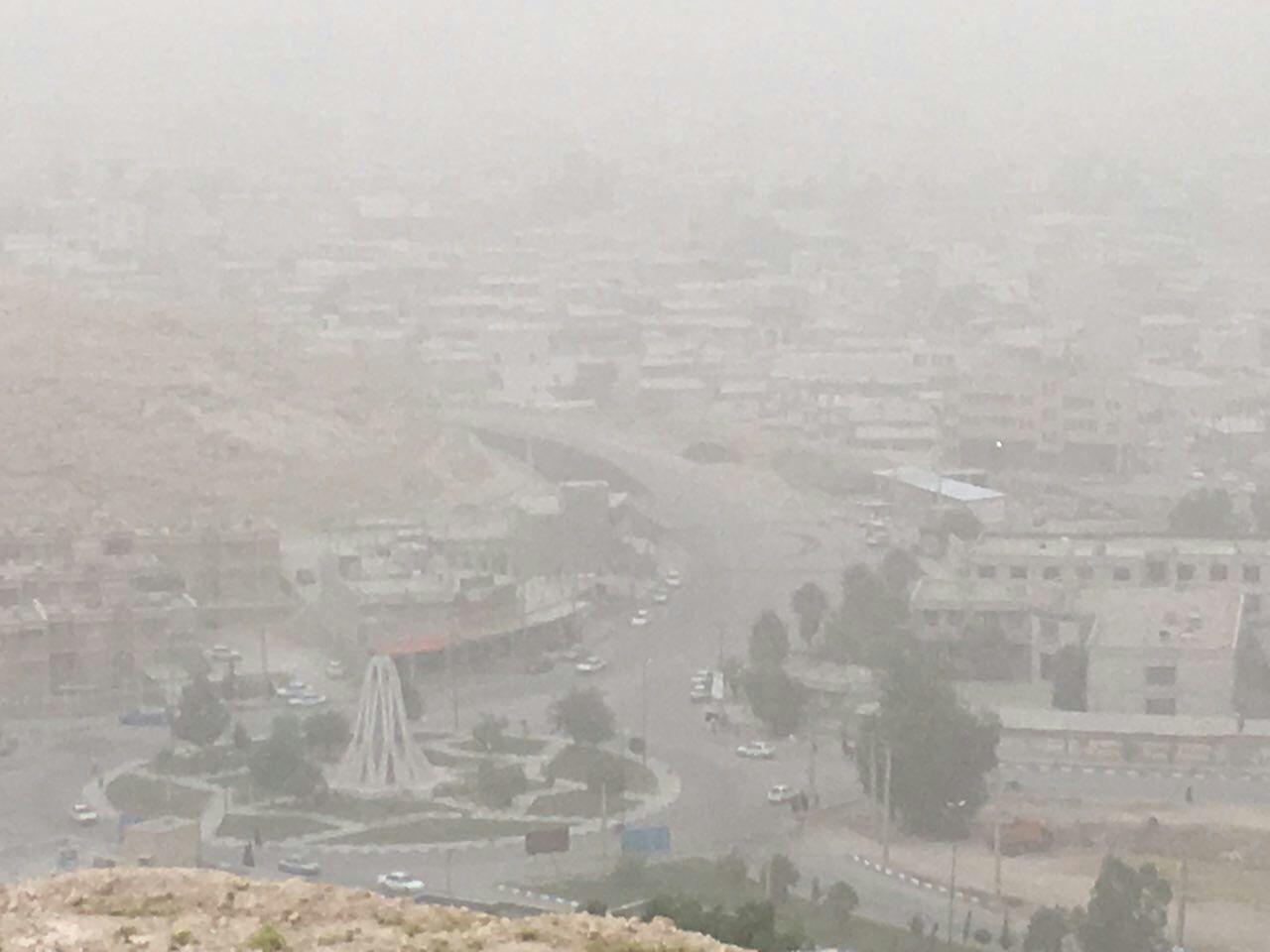 گرد و غبار آبدانان، 12 برابر حد مجاز + تصاویر