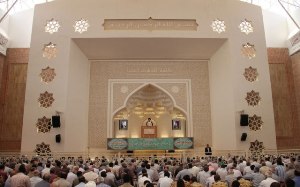 فساد اقتصادی و اداری به نظام جمهوری اسلامی ضربه می زند