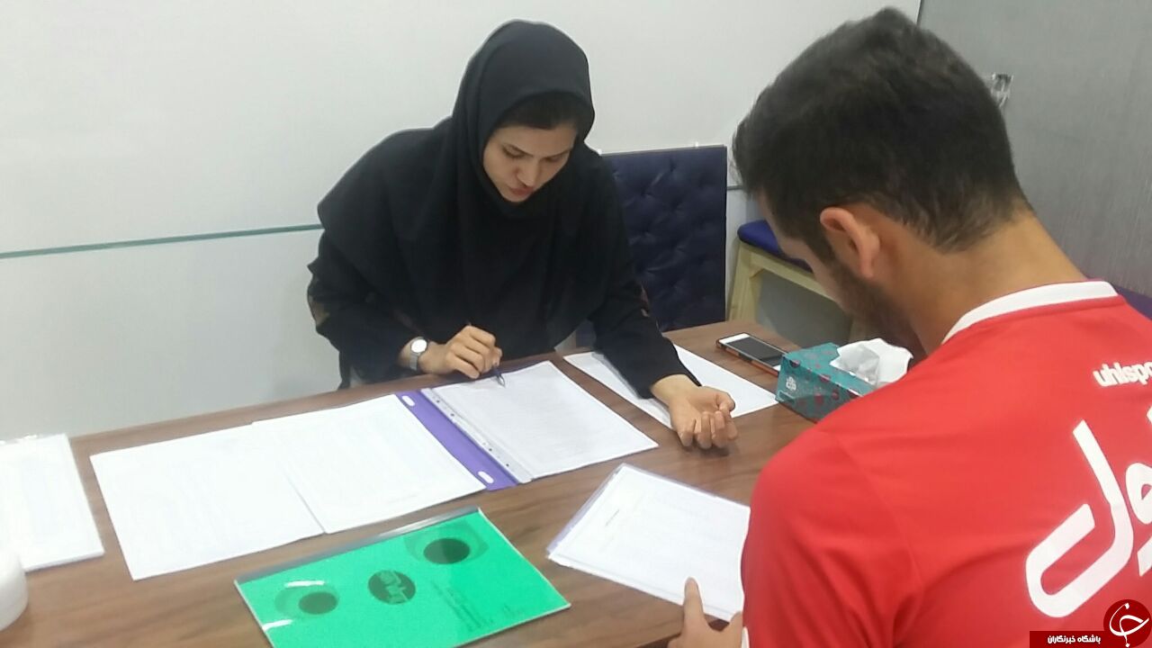 حاشیه&zwnj;های حضور سرخپوشان پایتخت در ساختمان ایفمارک + تصاویر