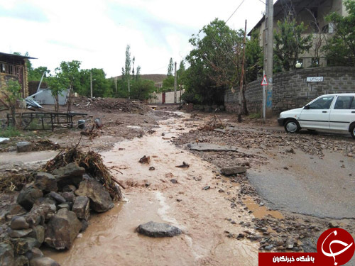 جاری شدن سیل در روستاهای ارمیان وقدس +تصویر