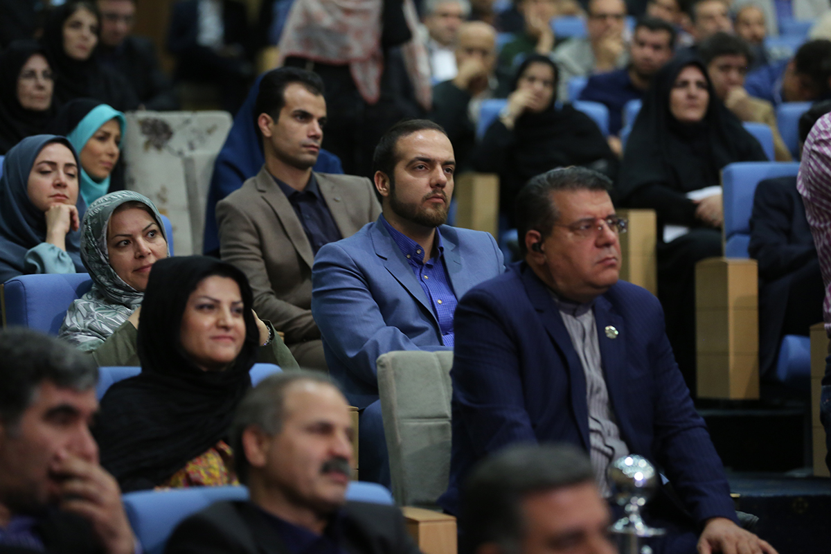 حاشیه های خواندنی از ضیافت افطار رئیس جمهور با اصحاب رسانه + تصاویر