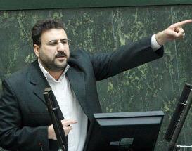 مردم به دلیل ریزگردها در حال خفه شدن هستند/مسئولان مربوطه باید در صحن گزارش دهند