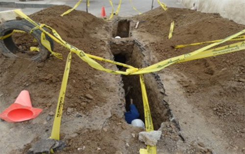اجراي عمليات اصلاح و توسعه شبکه آب و انشعابات قروه درجزين