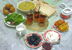 ضیافت افطاری مددجویان بهزیستی