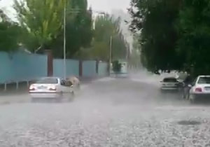 بارش تگرگ خیابان&zwnj;های تبریز را سفید&zwnj;پوش کرد + فیلم
