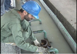 بازرسی کارشناسان اداره استاندارد از شرکت مهاباد گاز