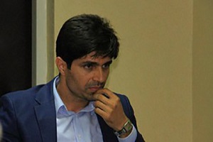 مهاجرشجاعی:یک میلیارد پول به کجا رفت!