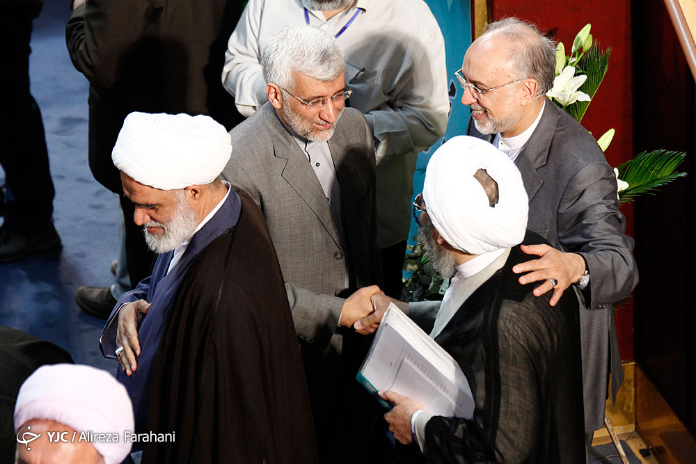 از خودکار و عینک قرضی تا غیب شدن احمدی نژاد و خنده های آیت الله