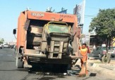 جاری شدن شیرآبه زباله در خیابان + فیلم