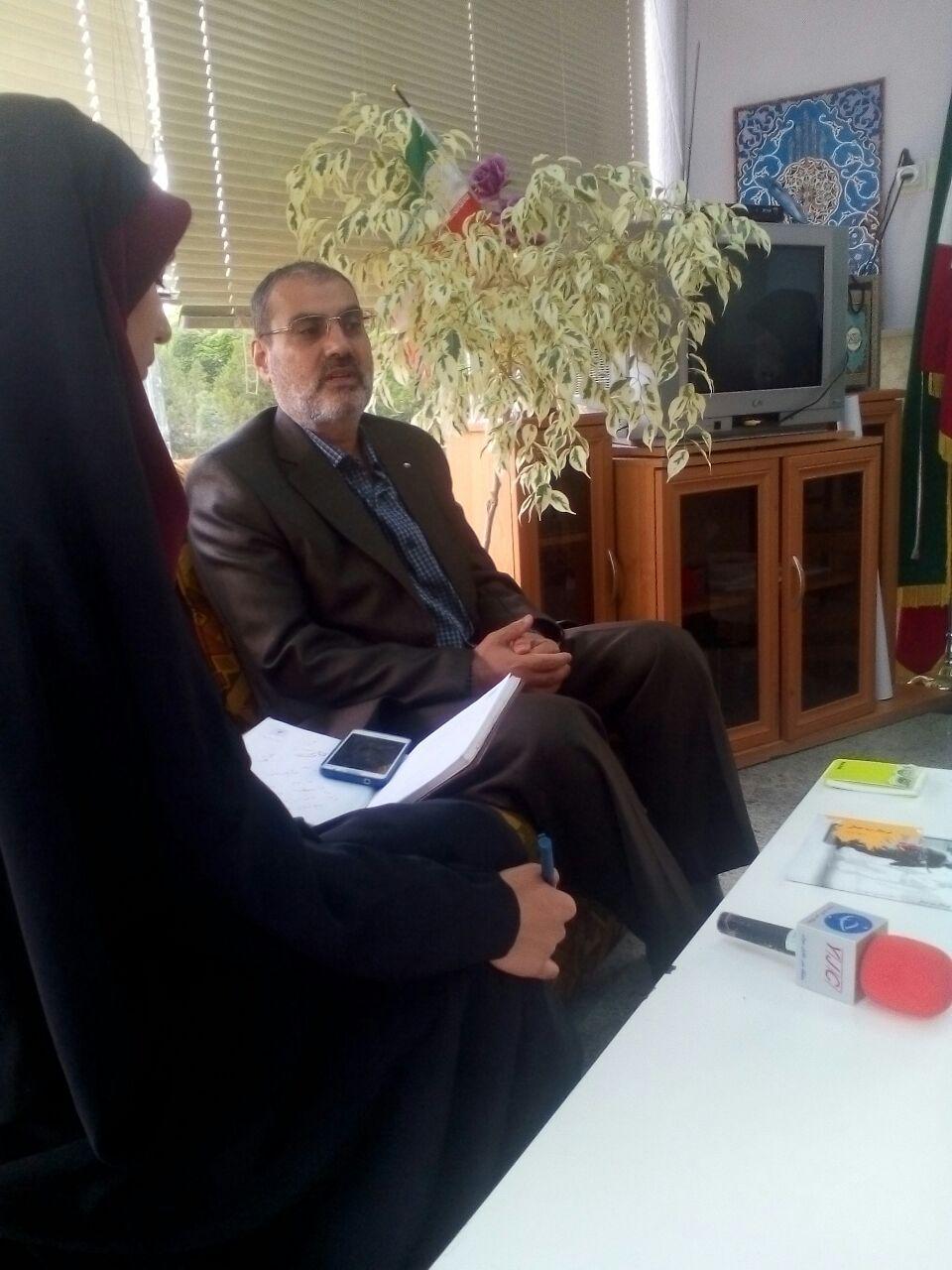 خبرنگار نیمه جنگی