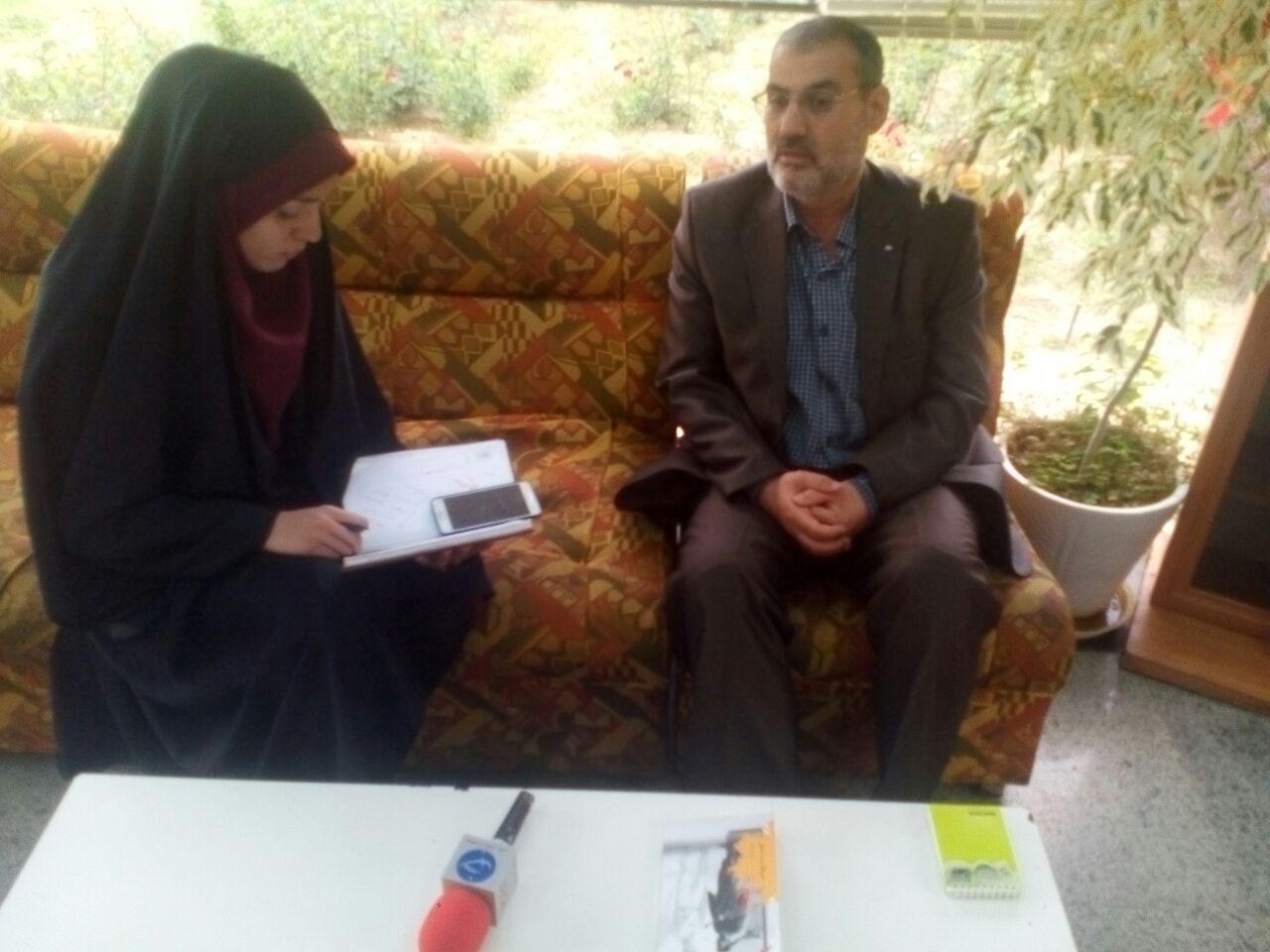 خبرنگار نیمه جنگی