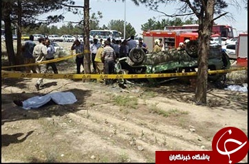 واژگونی خودروی ون در اتوبان تهران-قم/ 3 زن و یک مرد کشته شدند
