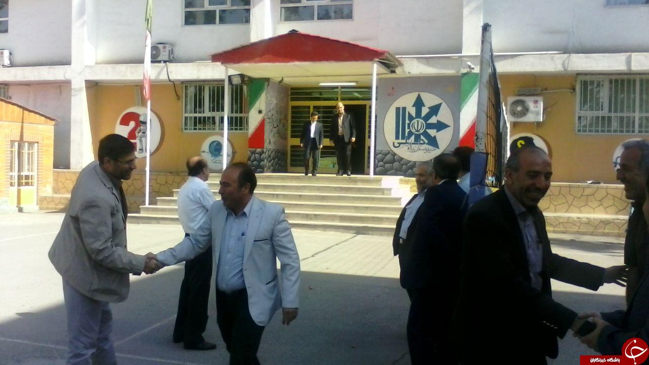 گردهمایی معلمان و دانش آموزان دهه 60 مدرسه راهنمایی علامه حلی+ تصاویر
