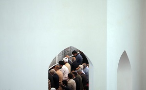 خطیب جمعه اندیمشک:معادلات منطقه بدون حضور ایران قابل حل نیست