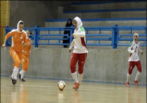 تیم فوتسال بانوان هلال احمر یزد در یک قدمی لیگ برتر