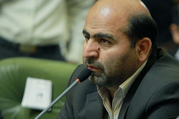 شهرداری باید مجتمع ورزشی پرواز را از پیمانکار پس بگیرد شهرداری باید مجتمع ورزشی پرواز را از پیمانکار پس بگیرد