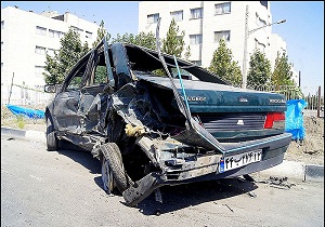 مصدوم شدن 5 نفر  به علت سقوط پژو آردی از پل
