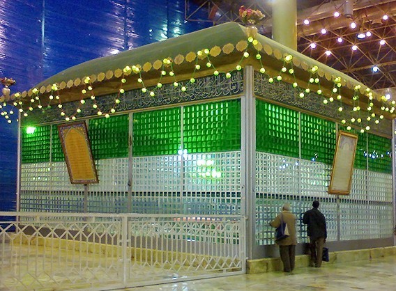 اعزام هزار نفر از نهاوند به مرقد مطهر امام خمینی(ره)