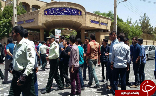 اعتراض دانش آموزان به برخی امتحانات نهایی+ تصاویر