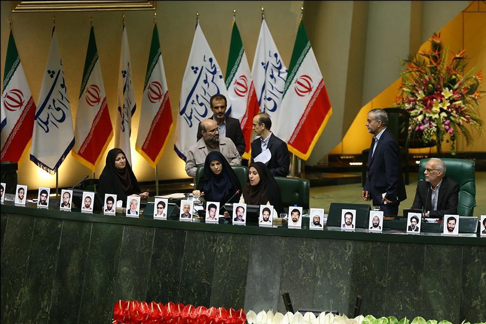 جزئیات دومین روز برگذاری مجلس دهم در لابلای آیین&zwnj;نامه