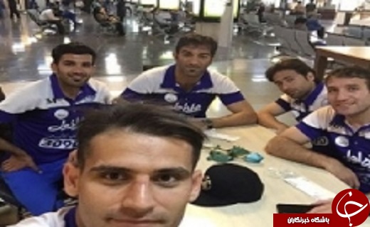 کاروان آبی پوشان با دو مهمان در فرودگاه+عکس