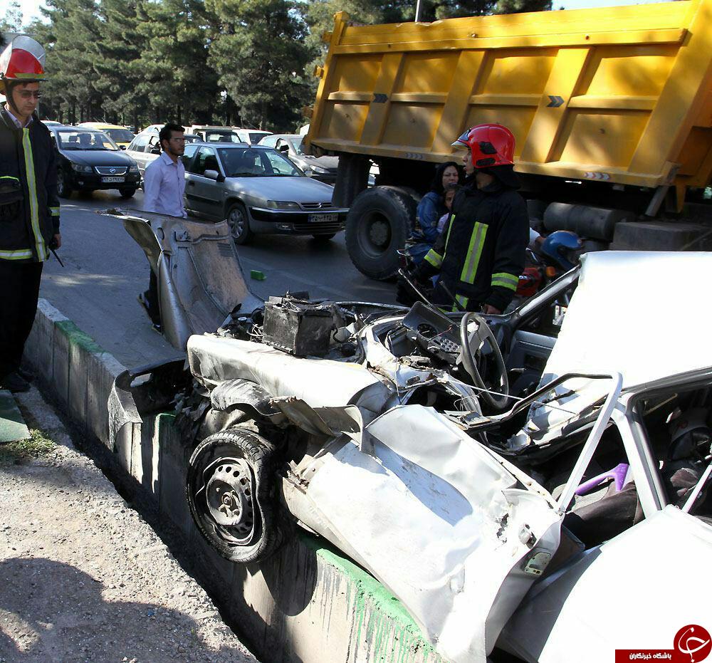 دو حادثه رانندگی و مجروح شدن 3 نفر در مشهد+ تصویر
