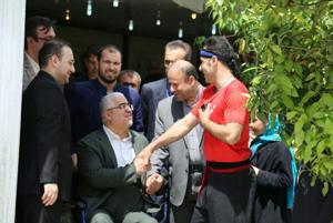 تجلیل از قهرمان دفاع شخصی کشور در گیلان