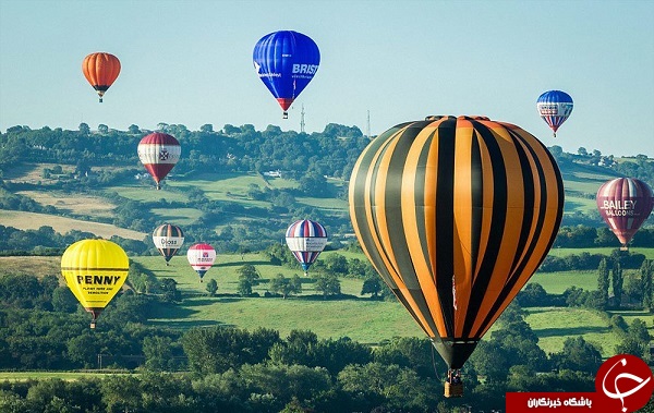 باران بالون در آسمان لندن + فیلم و عکس