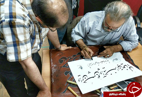 گردهمایی اساتید خوشنویس مشهدی در مراسم کتابت بندگی+ تصویر