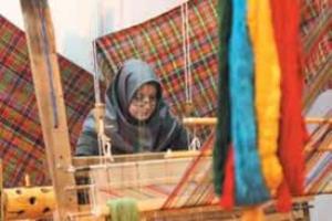 الویت در اشتغال بانوان گمیشان