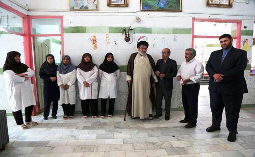 بازدید امام جمعه بافق از جامعه معلولین بافق+ تصویر